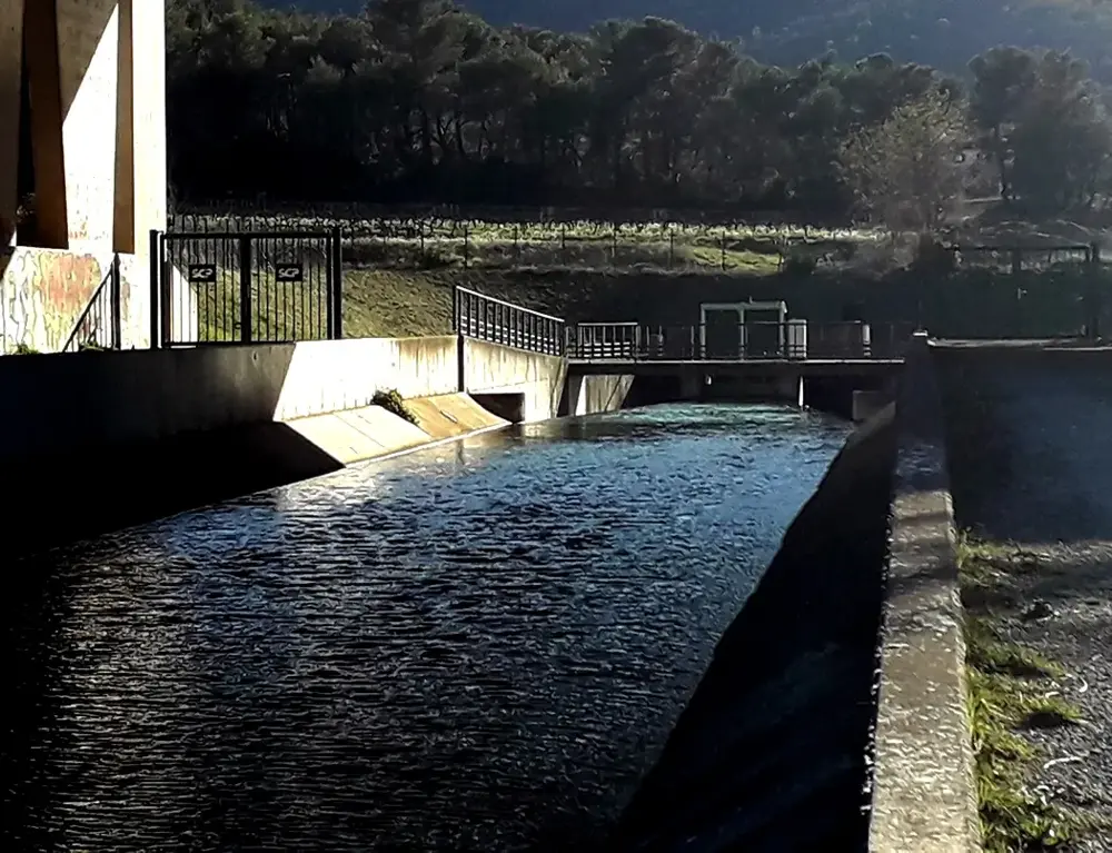 Canal à Pourcieux 1