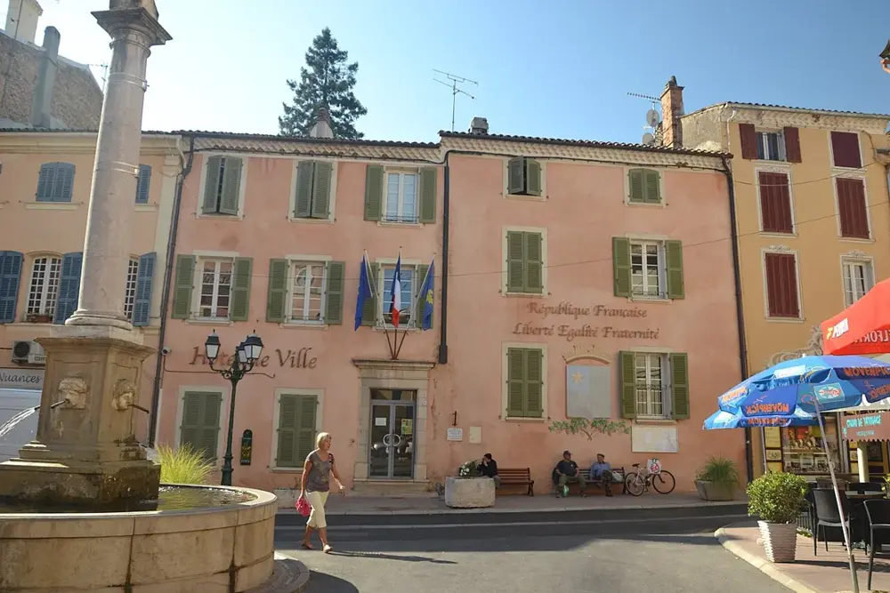 Carcès - mairie