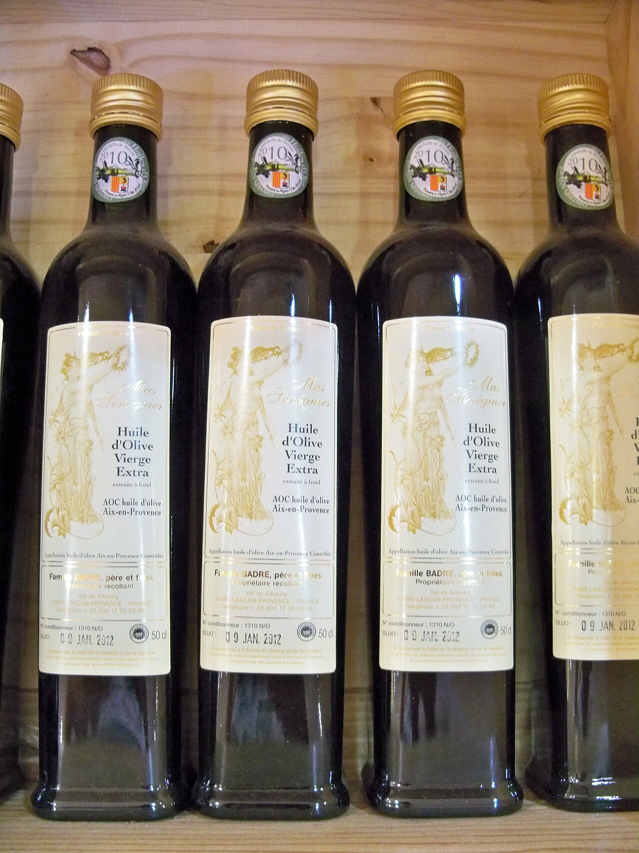 Carcès et son terroir : huile d'olive, vins de Provence et marché local