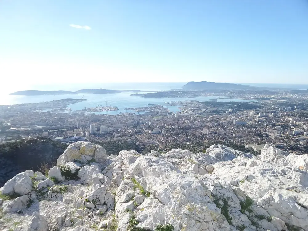 Agglomération toulonnaise vue depuis le Mont Faron