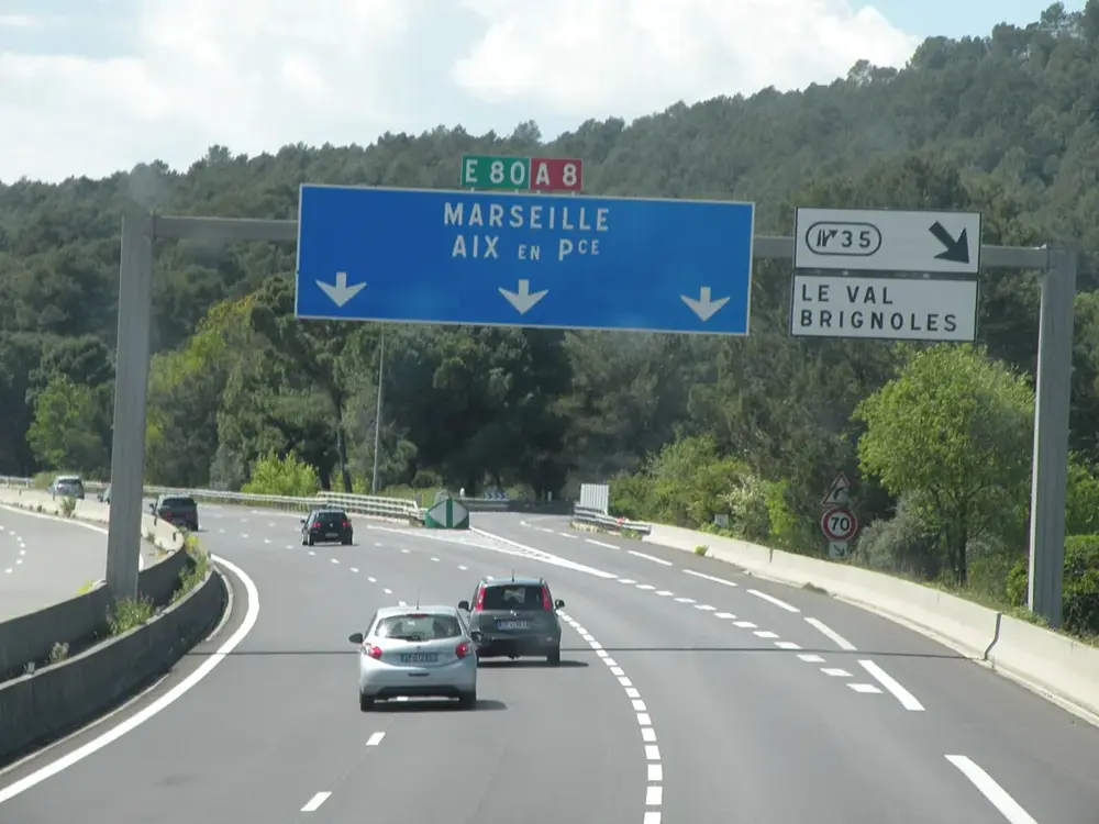 Exit road n°35 (Le Val and Brignoles)