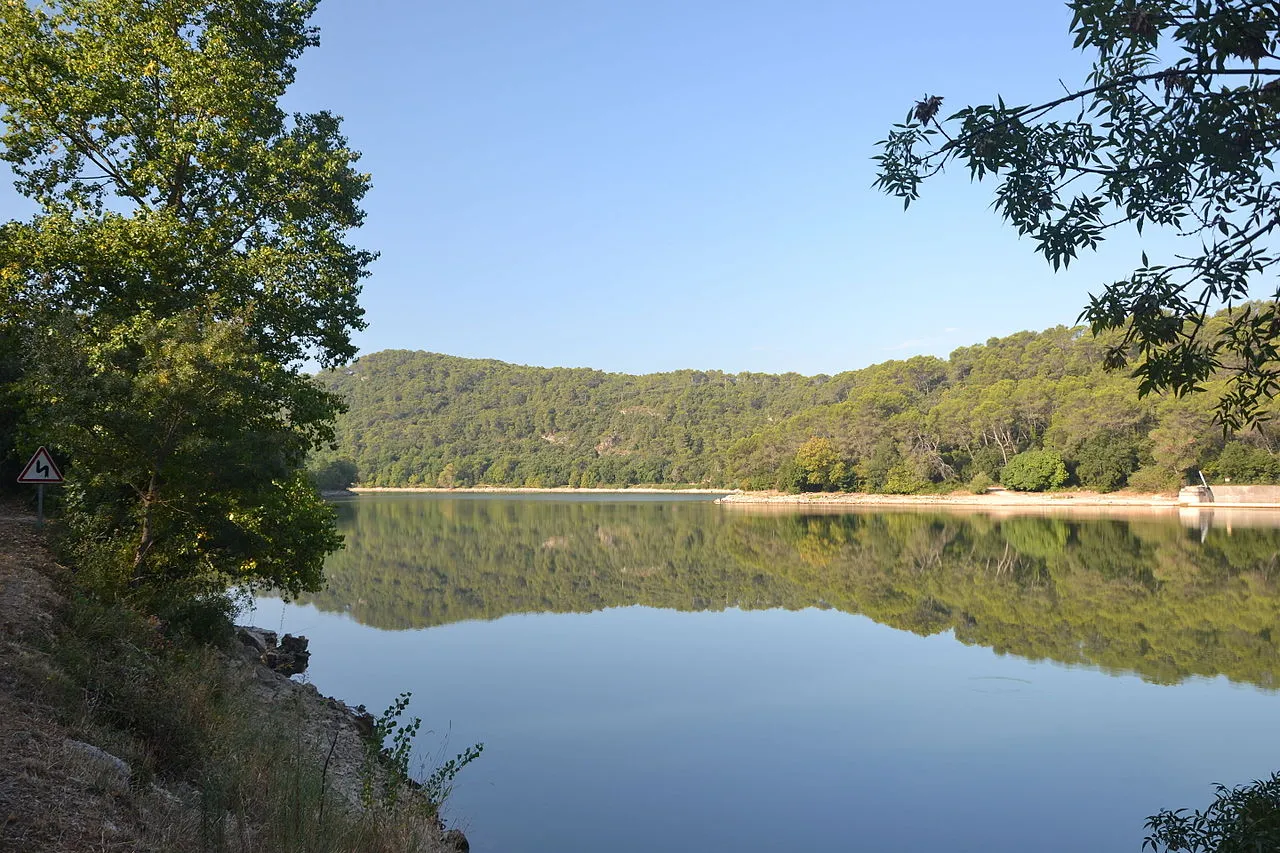 Lac de Carcès, plan d'eau du Centre-Var en Provence Verte
