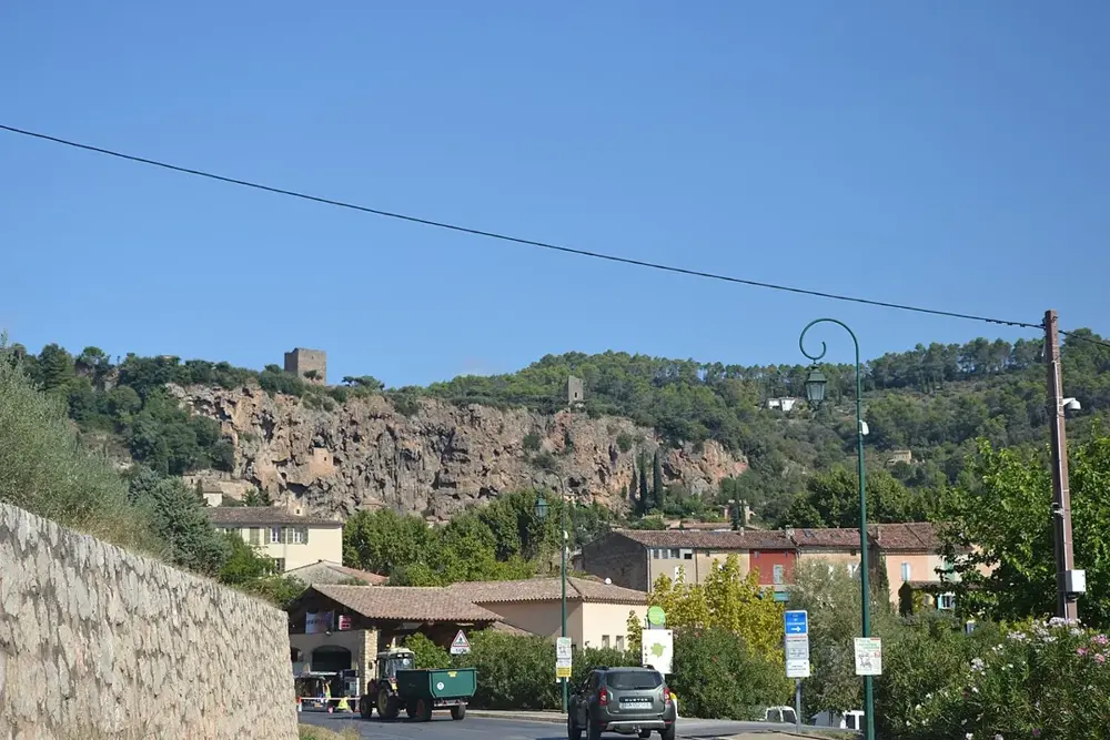 Cotignac - falaise
