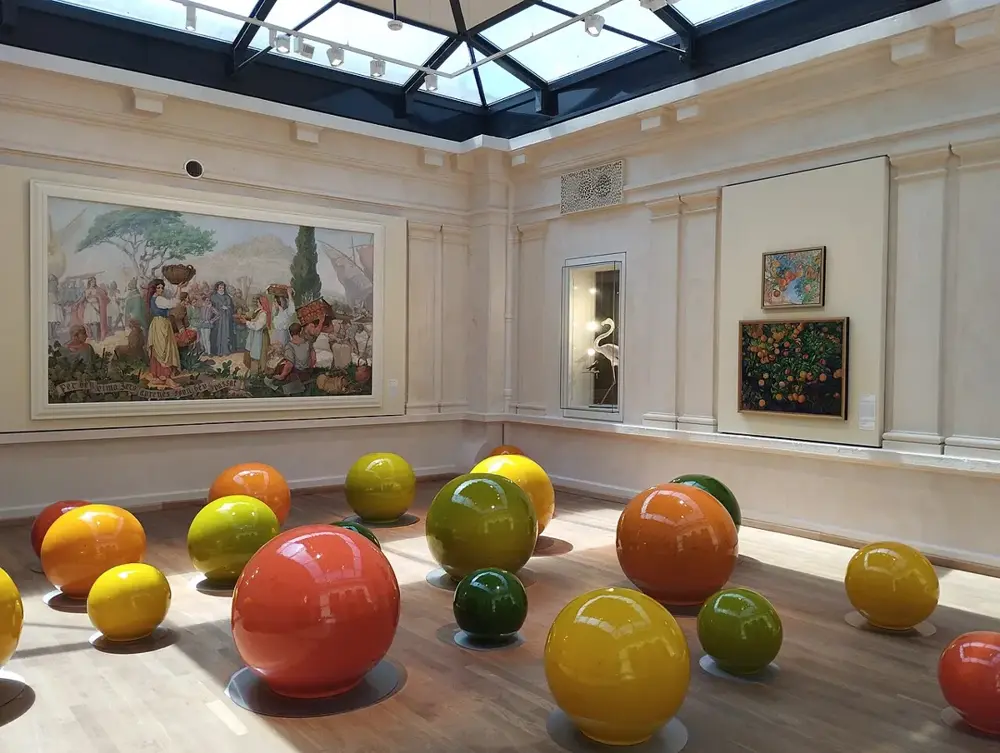 Musée dit La Banque, Hyères, Var, France - salle centrale 1er etage