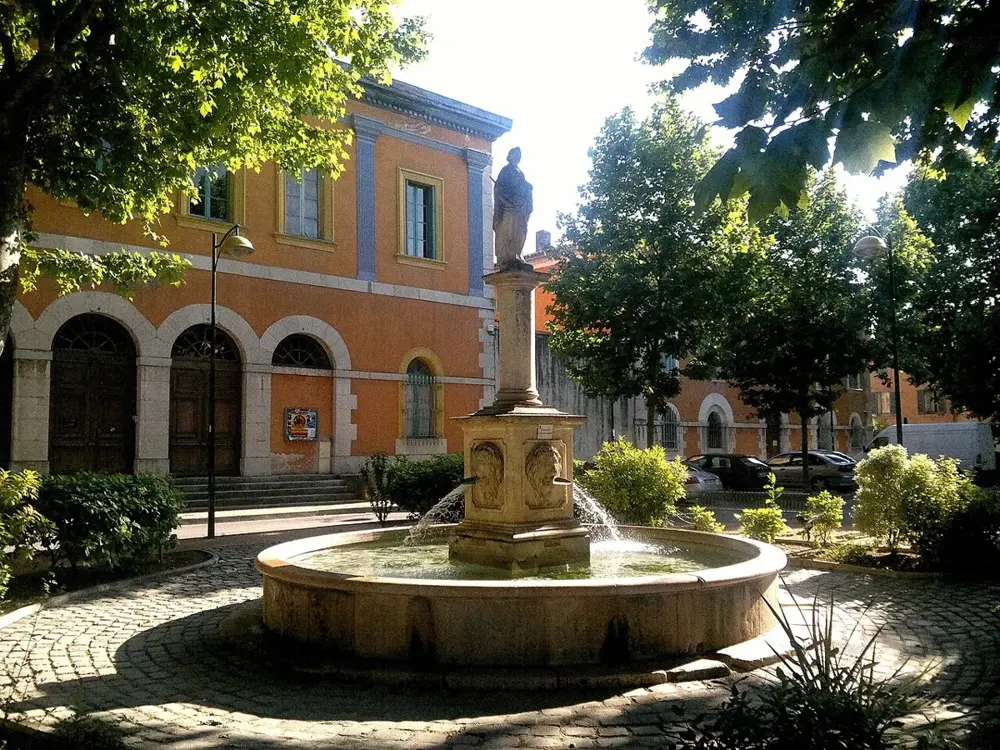 Brignoles the fountain City Centre - panoramio